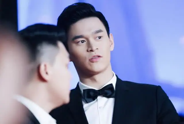 054003ky2qyh51782hruyj.jpg