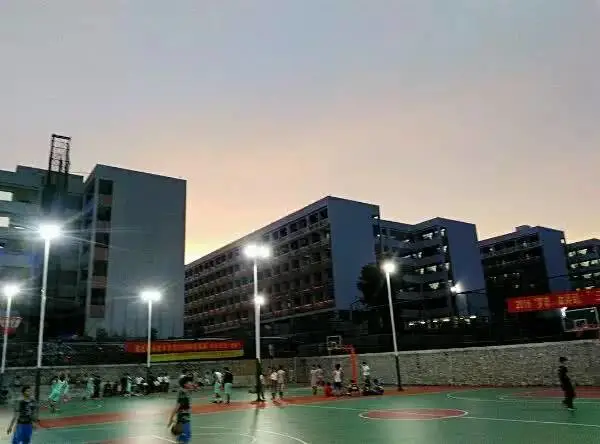 010601uxvbbxmmo2uniijx.jpg