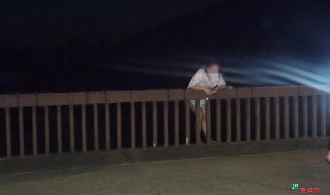 0.jpg