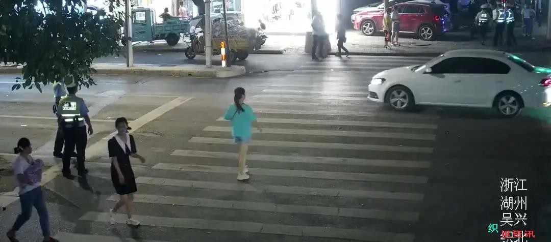 0.jpg